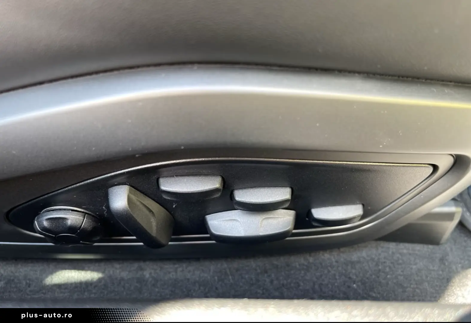 Porsche 992 911 Carrera T Cartagenagelb