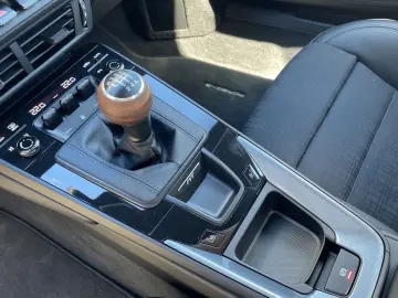 Porsche 992 911 Carrera T Cartagenagelb