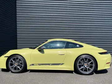 Porsche 992 911 Carrera T Cartagenagelb