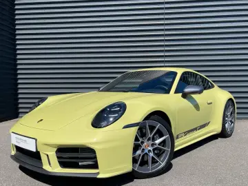 Porsche 992 911 Carrera T Cartagenagelb