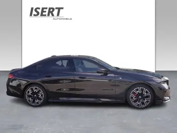 BMW 550e xDrive Lim. M Sport Pro A.  PERFORMANCE B&W