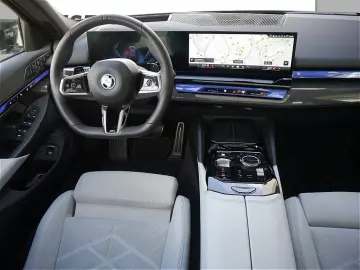 BMW 550e xDrive Lim. M Sport Pro A.  PERFORMANCE B&W