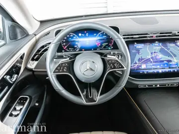 MERCEDES-BENZ E 200 Avantgarde Panorama Leder beige …