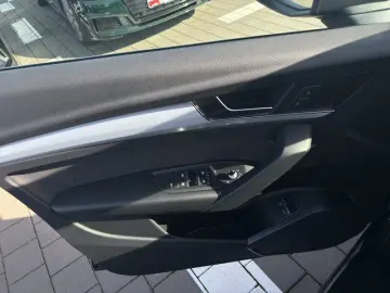 AUDI Q5 Sportback 50 TFSIe quattro S line AHK HUD RFK