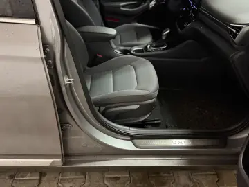 HYUNDAI IONIQ 1.6 GDI Style Plug-InHybrid