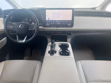 LEXUS LM 350 h Executive