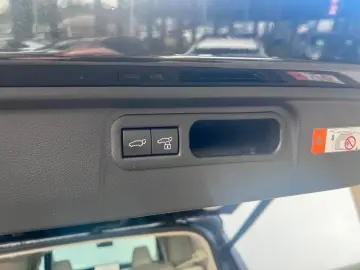 LEXUS LM 350 h Executive