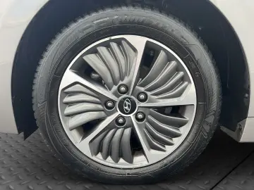 HYUNDAI IONIQ PLUG-IN-Hybrid