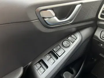 HYUNDAI IONIQ PLUG-IN-Hybrid