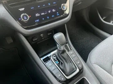 HYUNDAI IONIQ PLUG-IN-Hybrid