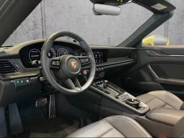 Porsche 992 911 Carrera Cabrio Sportabgas