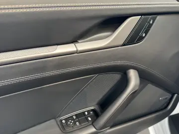 Porsche 992 911 Carrera Sportabgas Surround