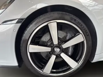 Porsche 992 911 Carrera Sportabgas Surround