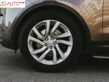 Land Rover Discovery – 7 LOCURI  4x4  PNEUMATICĂ HSE