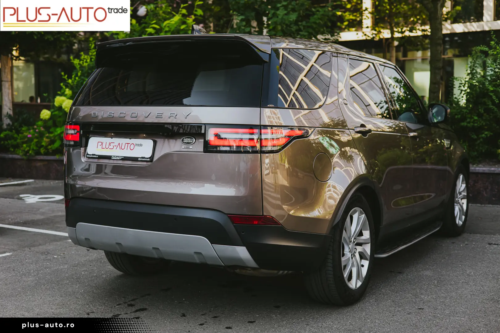 Land Rover Discovery – 7 LOCURI  4x4  PNEUMATICĂ HSE