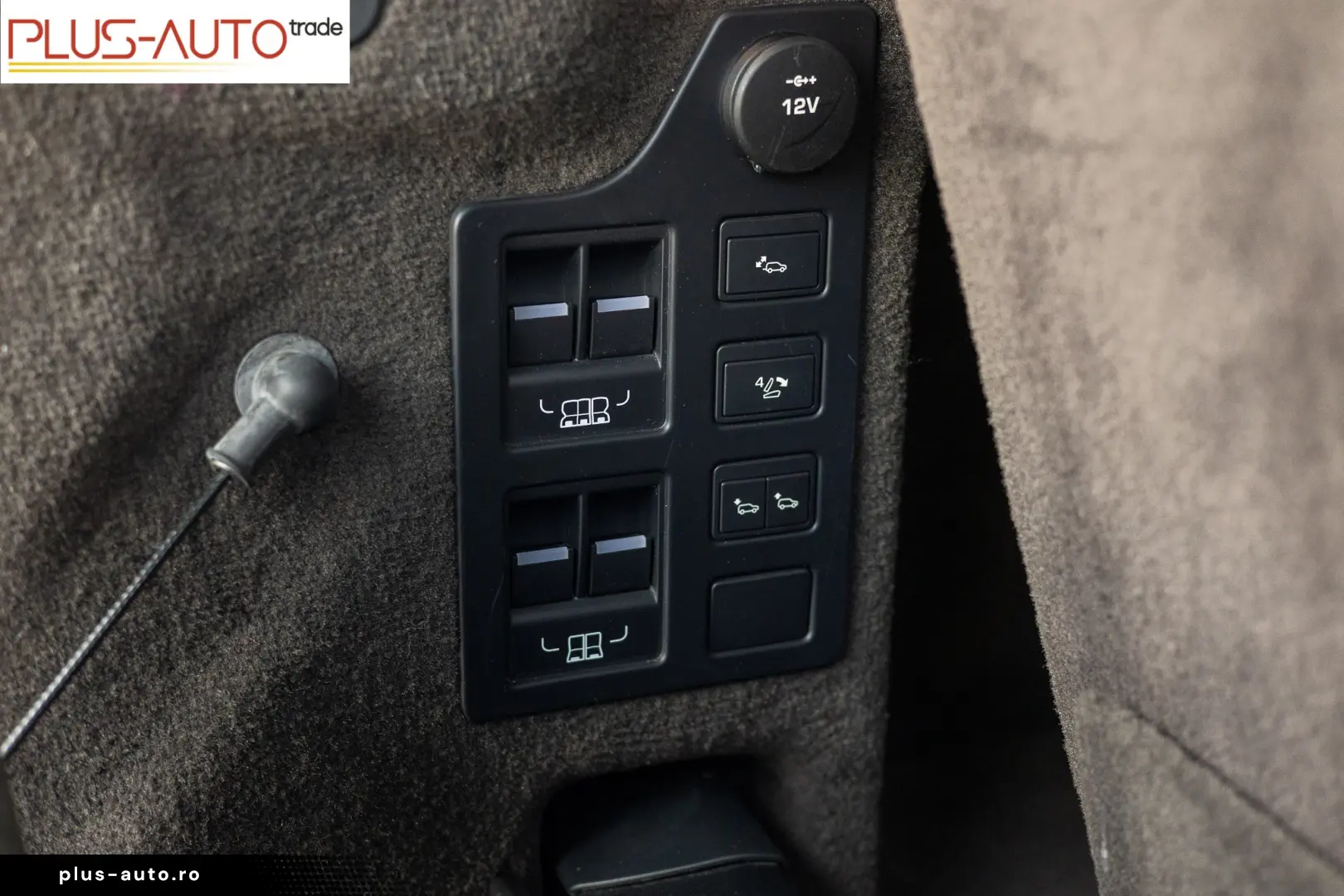 Land Rover Discovery – 7 LOCURI  4x4  PNEUMATICĂ HSE