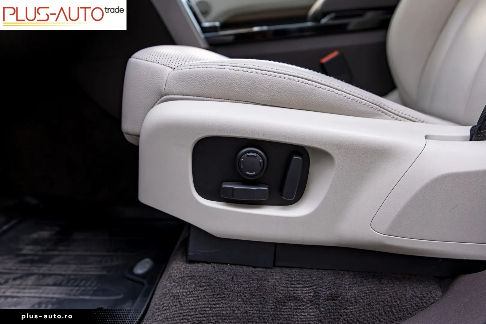 Land Rover Discovery – 7 LOCURI  4x4  PNEUMATICĂ HSE