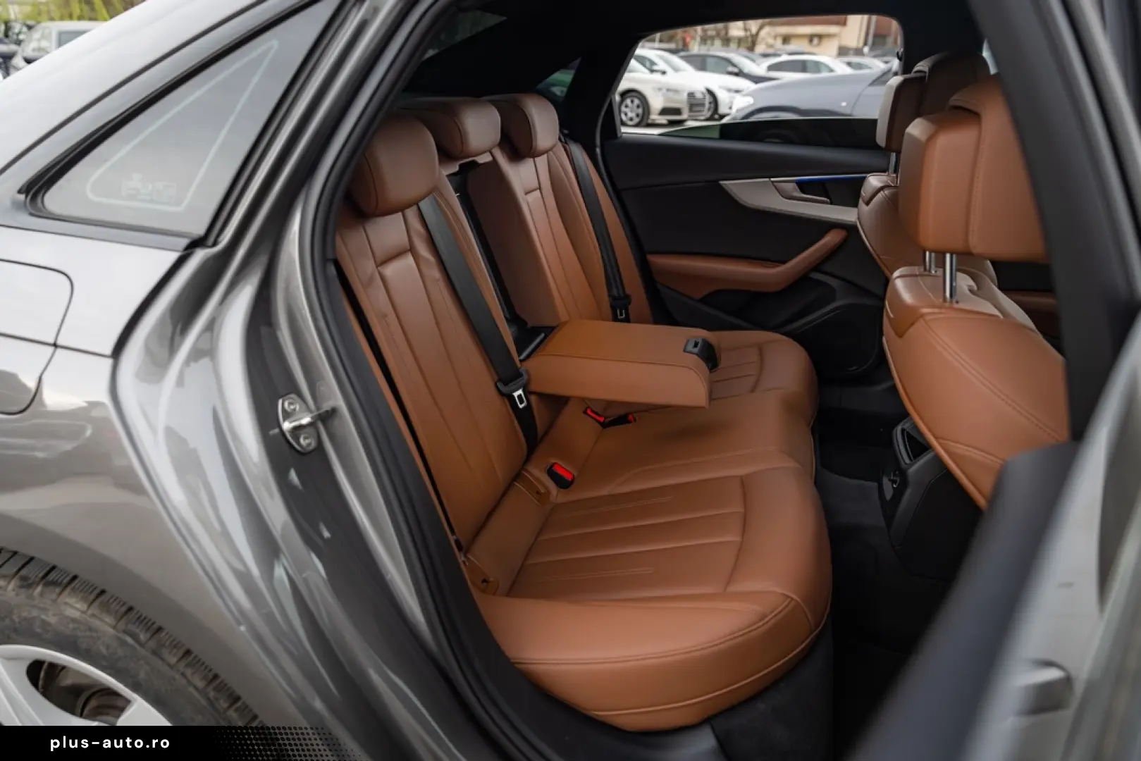 Audi A4 30 TDI S tronic S line