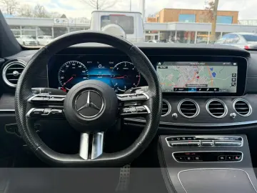 MERCEDES-BENZ E 200 d AMG