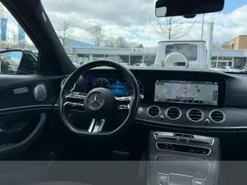 MERCEDES-BENZ E 200 d AMG