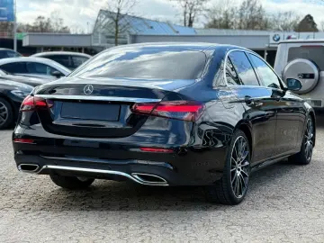 MERCEDES-BENZ E 200 d AMG