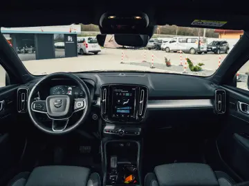 Volvo XC40 R-Design T5 Plugin Hibrid 211 CP