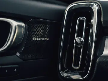 Volvo XC40 R-Design T5 Plugin Hibrid 211 CP