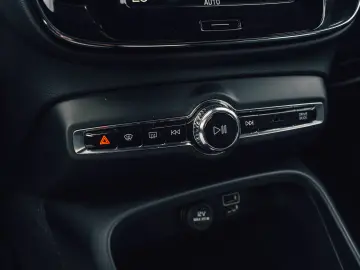 Volvo XC40 R-Design T5 Plugin Hibrid 211 CP