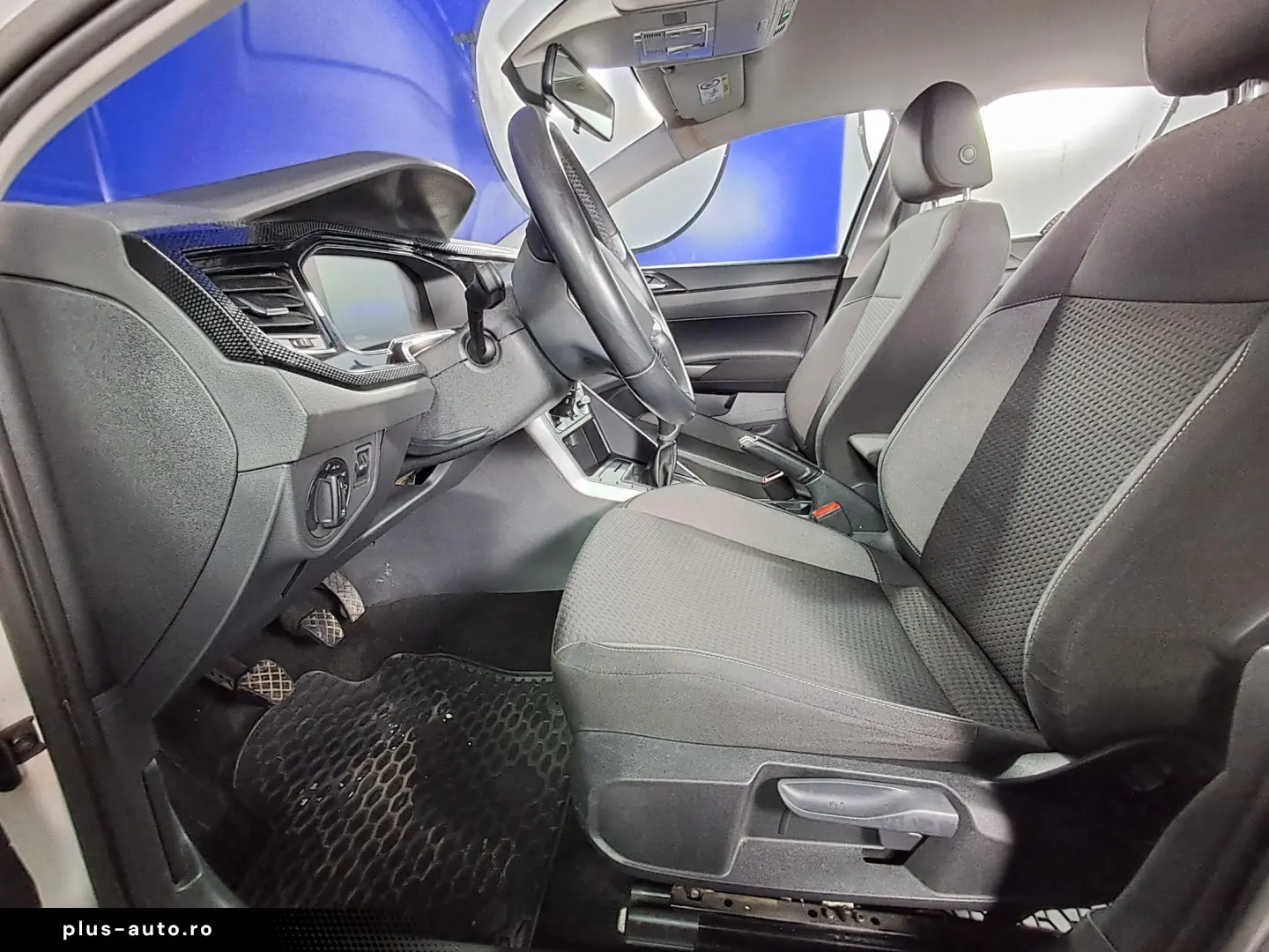 VOLKSWAGEN POLO LIFE 1.0i  95CP 2022