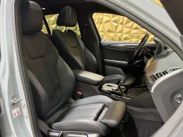 BMW X4 xDrive 20d M-SPORTPAKET PANORAMA H&K 1.HAND