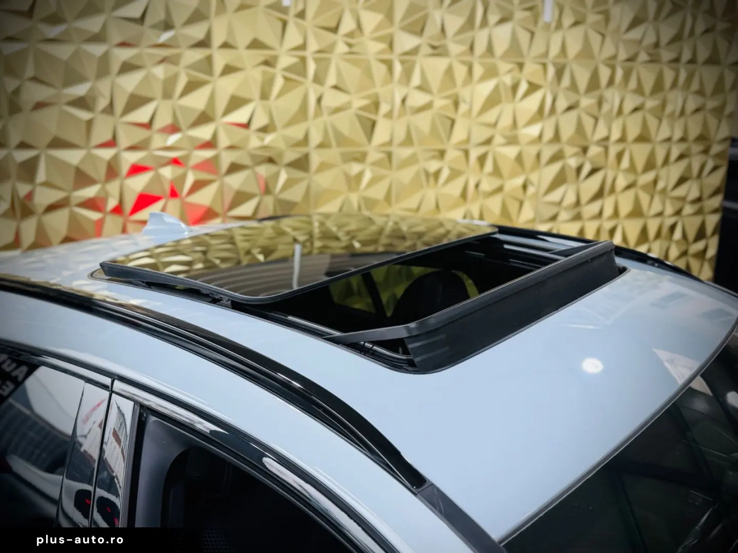 BMW X4 xDrive 20d M-SPORTPAKET PANORAMA H&K 1.HAND