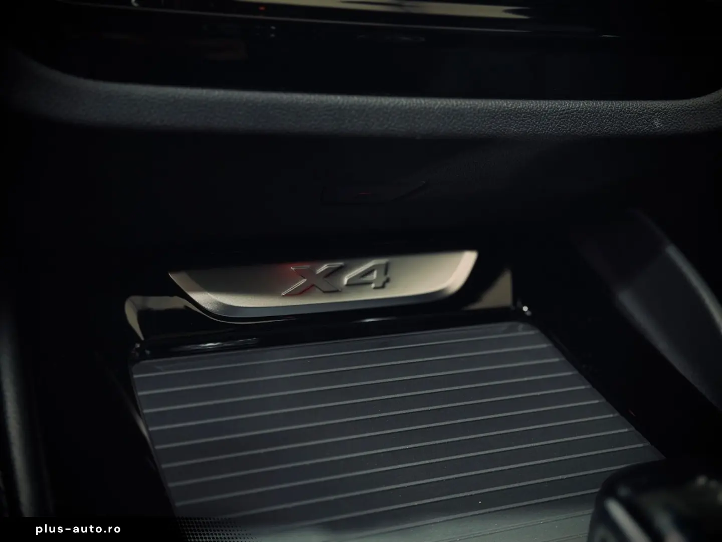 BMW X4 xDrive 20d M-SPORTPAKET PANORAMA H&K 1.HAND