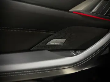 BMW M4 Competition CARBON IN & OUTDOOR LASER DEUTSCH