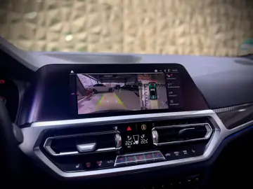 BMW M4 Competition CARBON IN & OUTDOOR LASER DEUTSCH