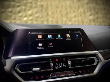 BMW M4 Competition CARBON IN & OUTDOOR LASER DEUTSCH