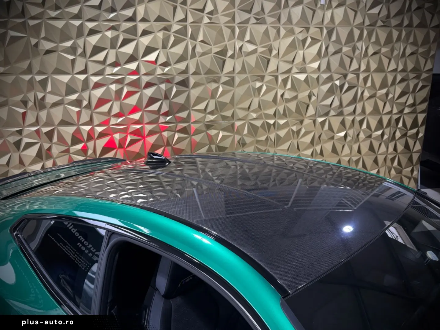 BMW M4 Competition CARBON IN & OUTDOOR LASER DEUTSCH