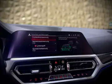 BMW M4 Competition CARBON IN & OUTDOOR LASER DEUTSCH