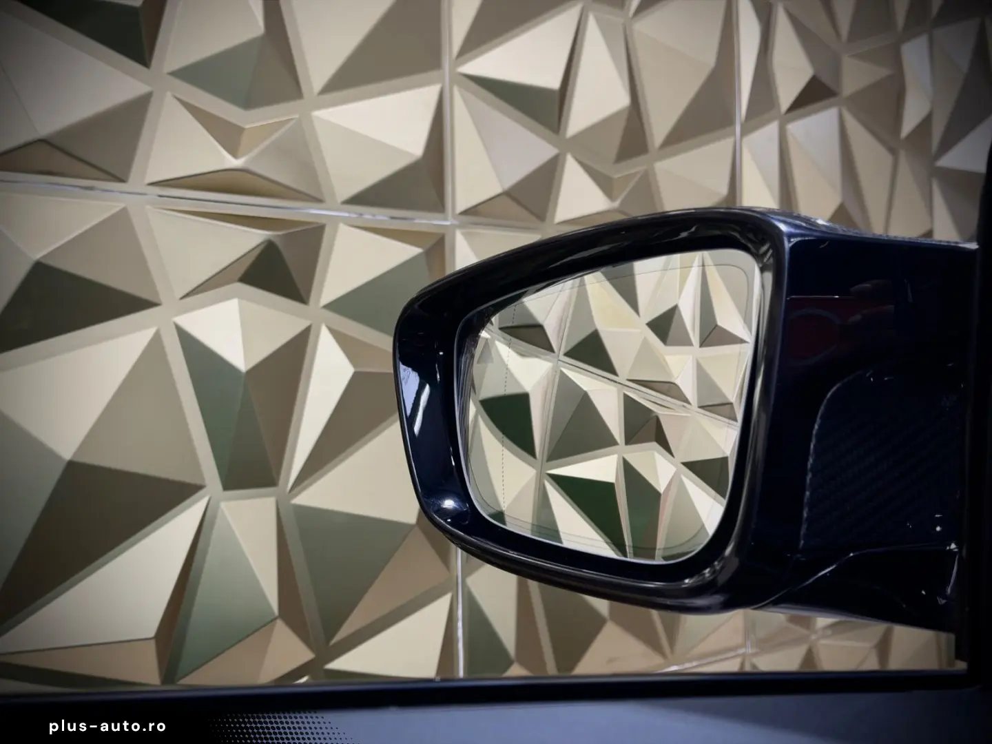 BMW M4 Competition CARBON IN & OUTDOOR LASER DEUTSCH