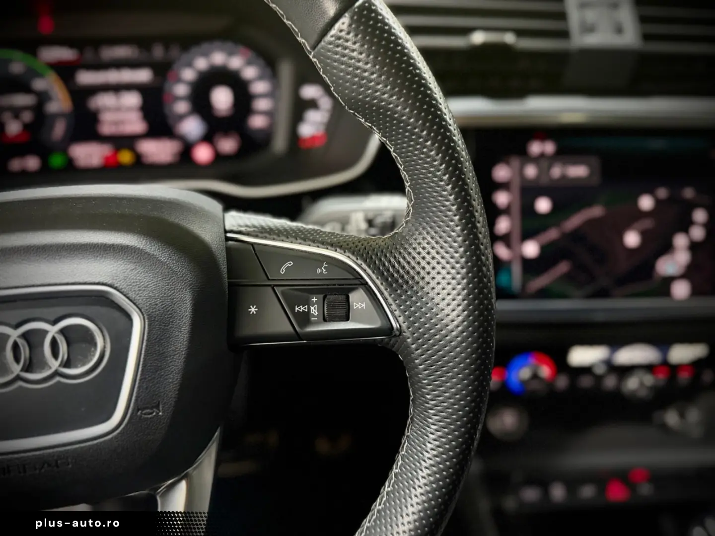 AUDI Q3 Sportback 45 TFSIe S-LINE LED LEDER 1.HAND