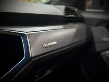 AUDI Q3 Sportback 45 TFSIe S-LINE LED LEDER 1.HAND