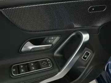 MERCEDES-BENZ CLA 250 e Progressive LED PDC 360 Tempomat