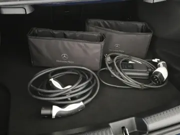 MERCEDES-BENZ CLA 250 e Progressive LED PDC 360 Tempomat