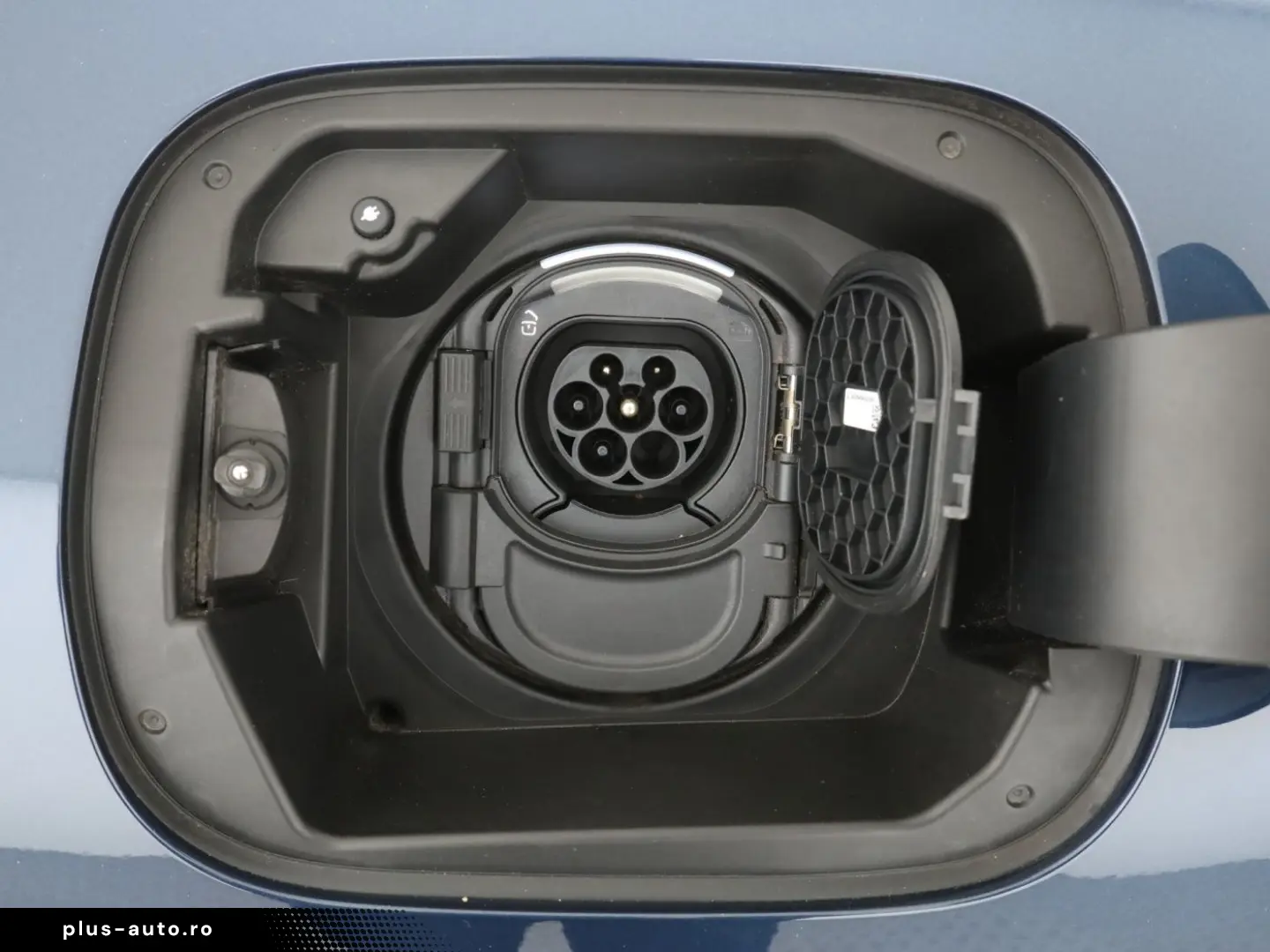 MERCEDES-BENZ CLA 250 e Progressive LED PDC 360 Tempomat