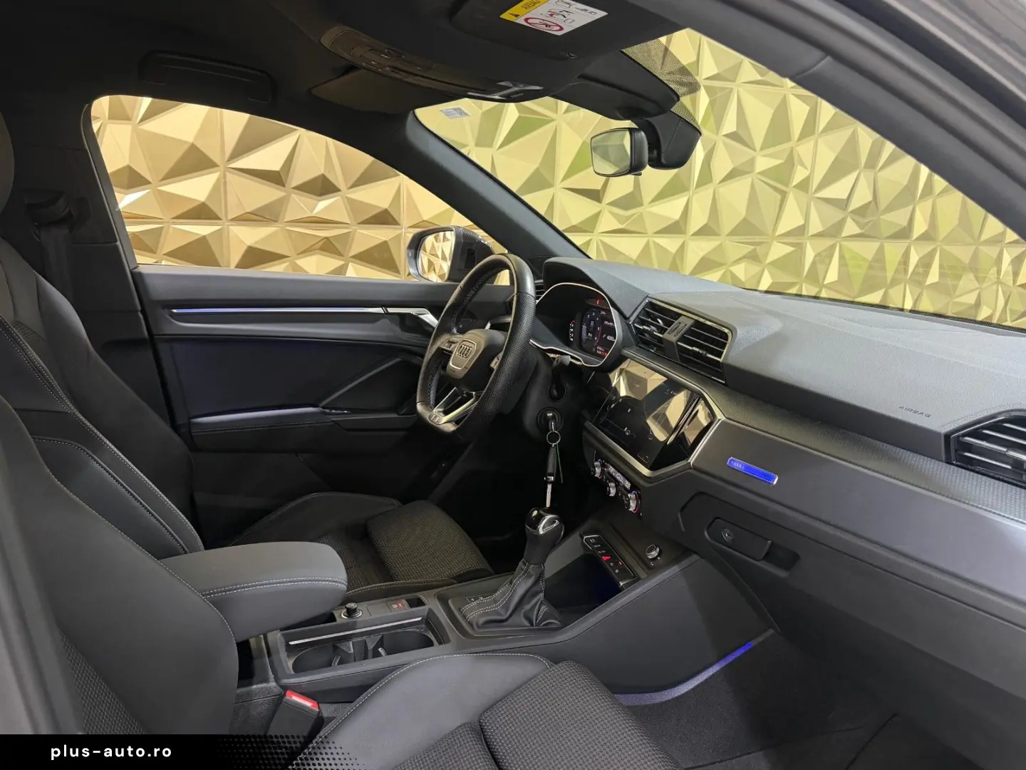 AUDI Q3 Sportback 35 TDI S-LINE VIRTUAL 1.HAND LED