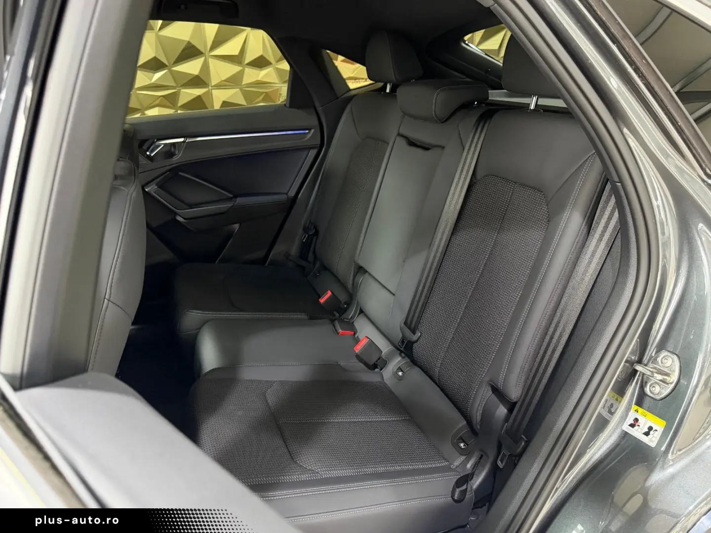 AUDI Q3 Sportback 35 TDI S-LINE VIRTUAL 1.HAND LED