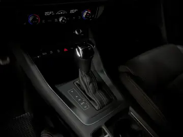 AUDI Q3 Sportback 35 TDI S-LINE VIRTUAL 1.HAND LED