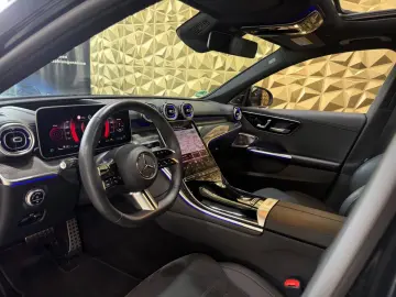 MERCEDES-BENZ C 300 4Matic Lim. AMG-LINE PANORAMA BURMESTER