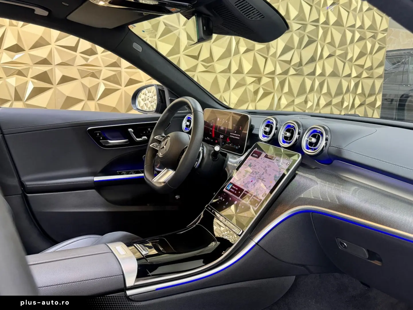 MERCEDES-BENZ C 300 4Matic Lim. AMG-LINE PANORAMA BURMESTER