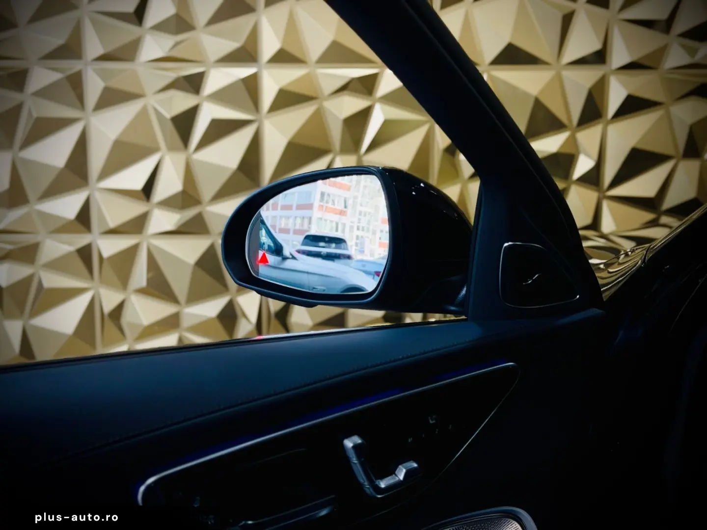 MERCEDES-BENZ C 300 4Matic Lim. AMG-LINE PANORAMA BURMESTER