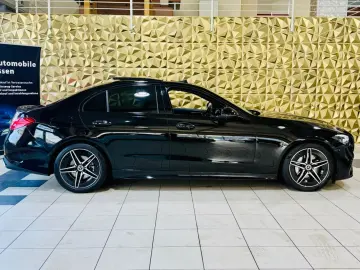 MERCEDES-BENZ C 300 4Matic Lim. AMG-LINE PANORAMA BURMESTER